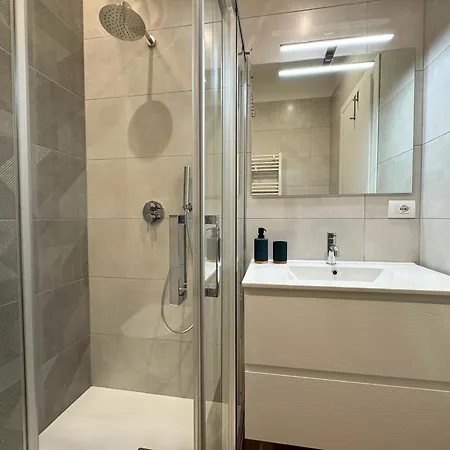 Bariamo Apartment-Central Station-Design&Comfort Apartment