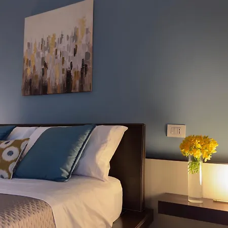 Bariamo Apartment-Central Station-Design&Comfort * Bari