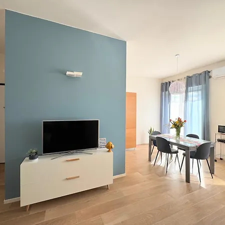 Bariamo Apartment-Central Station-Design&Comfort Apartment